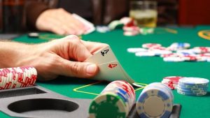 Tổng hợp mẹo chơi Poker online kiếm tiền hiệu quả tại 77bet casino