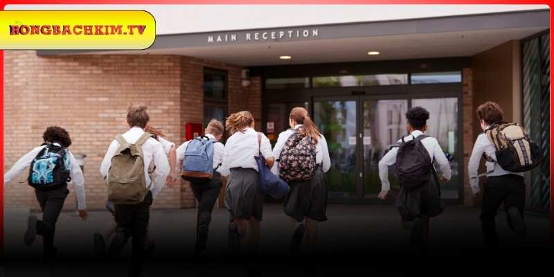 Ý nghĩa nằm mơ thấy bạn cấp 3 đến thăm